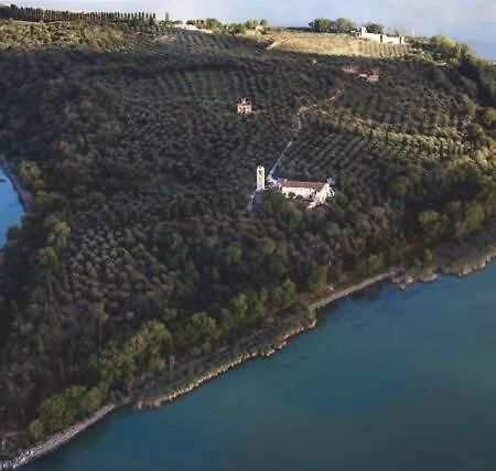 Isola Polvese Resort Кастильоне-дель-Лаго Экстерьер фото